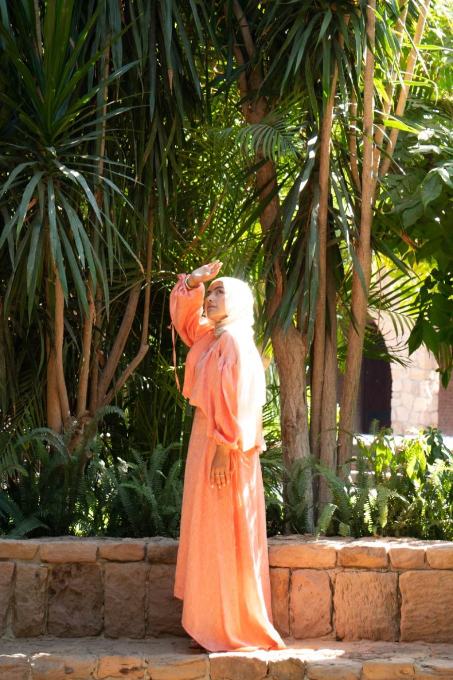 LOOK 11 in Peach