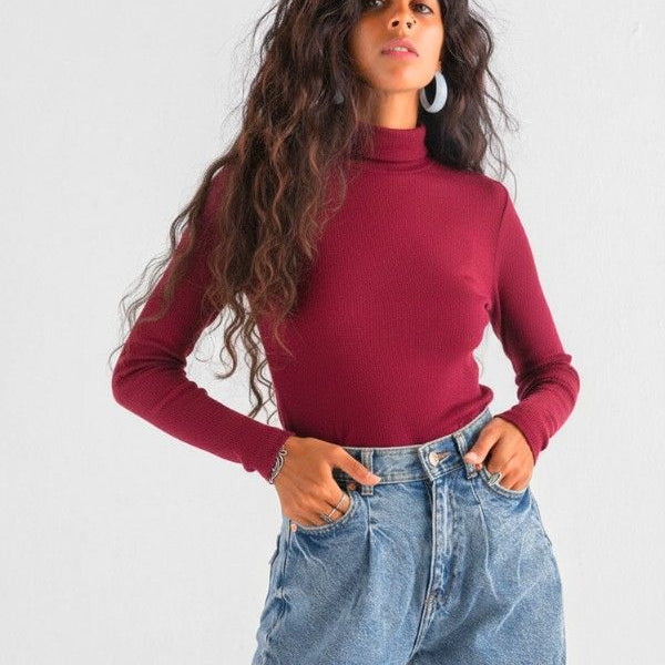 90s Funk Turtleneck In Burgundy
