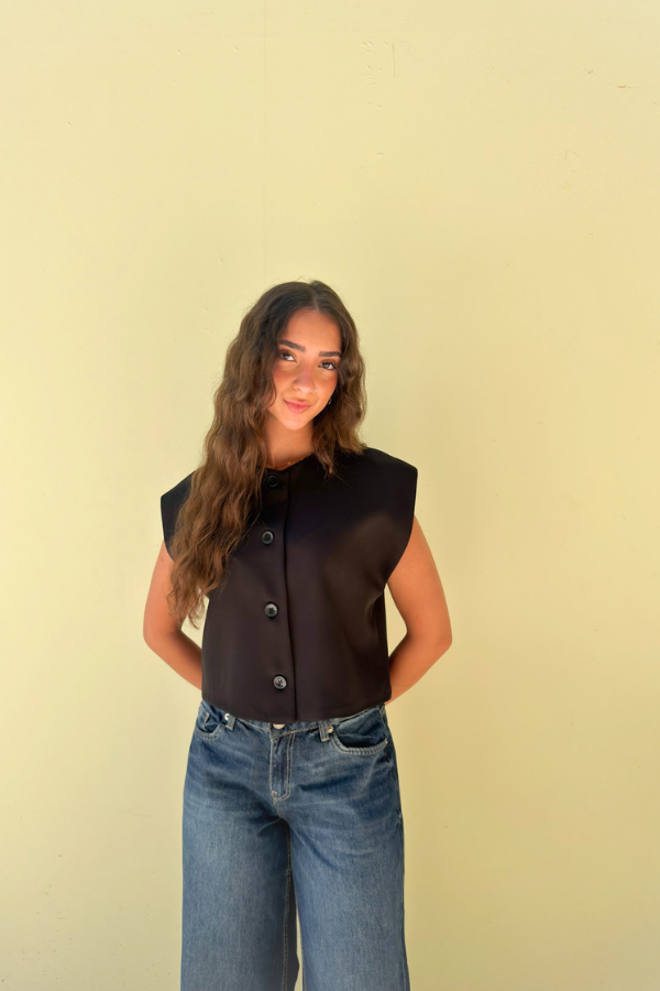 Cropped Basic Vest In Black