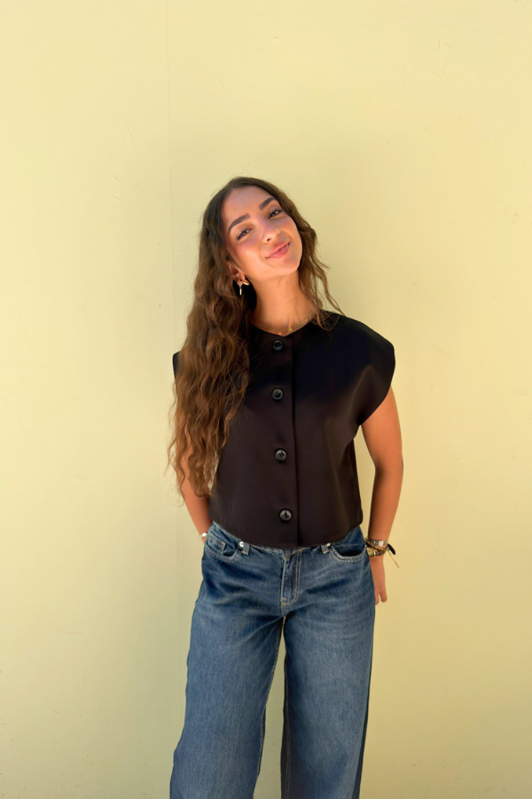 Cropped Basic Vest In Black