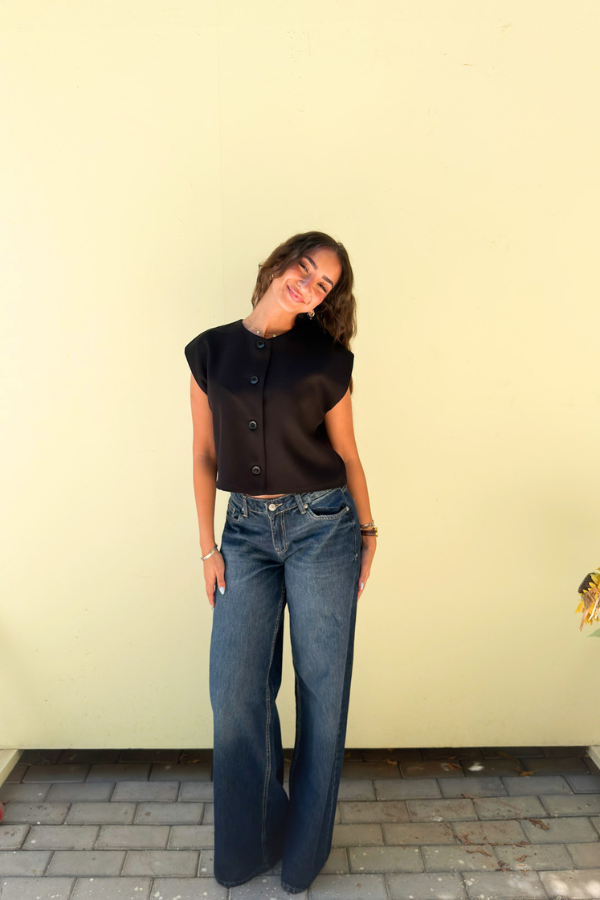 Cropped Basic Vest In Black