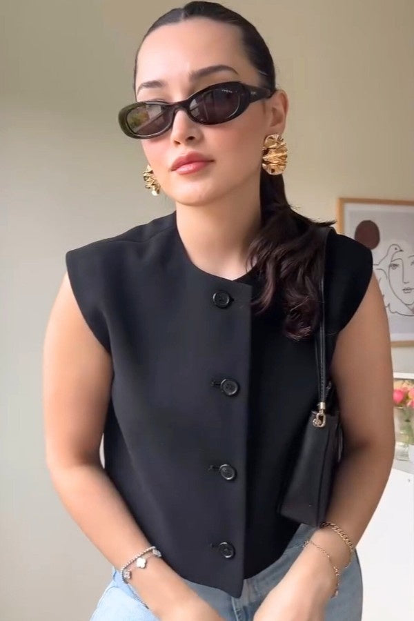 Cropped Basic Vest In Black