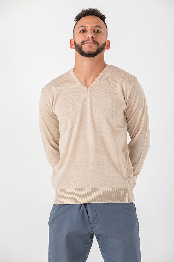 V-neck pullover in beige