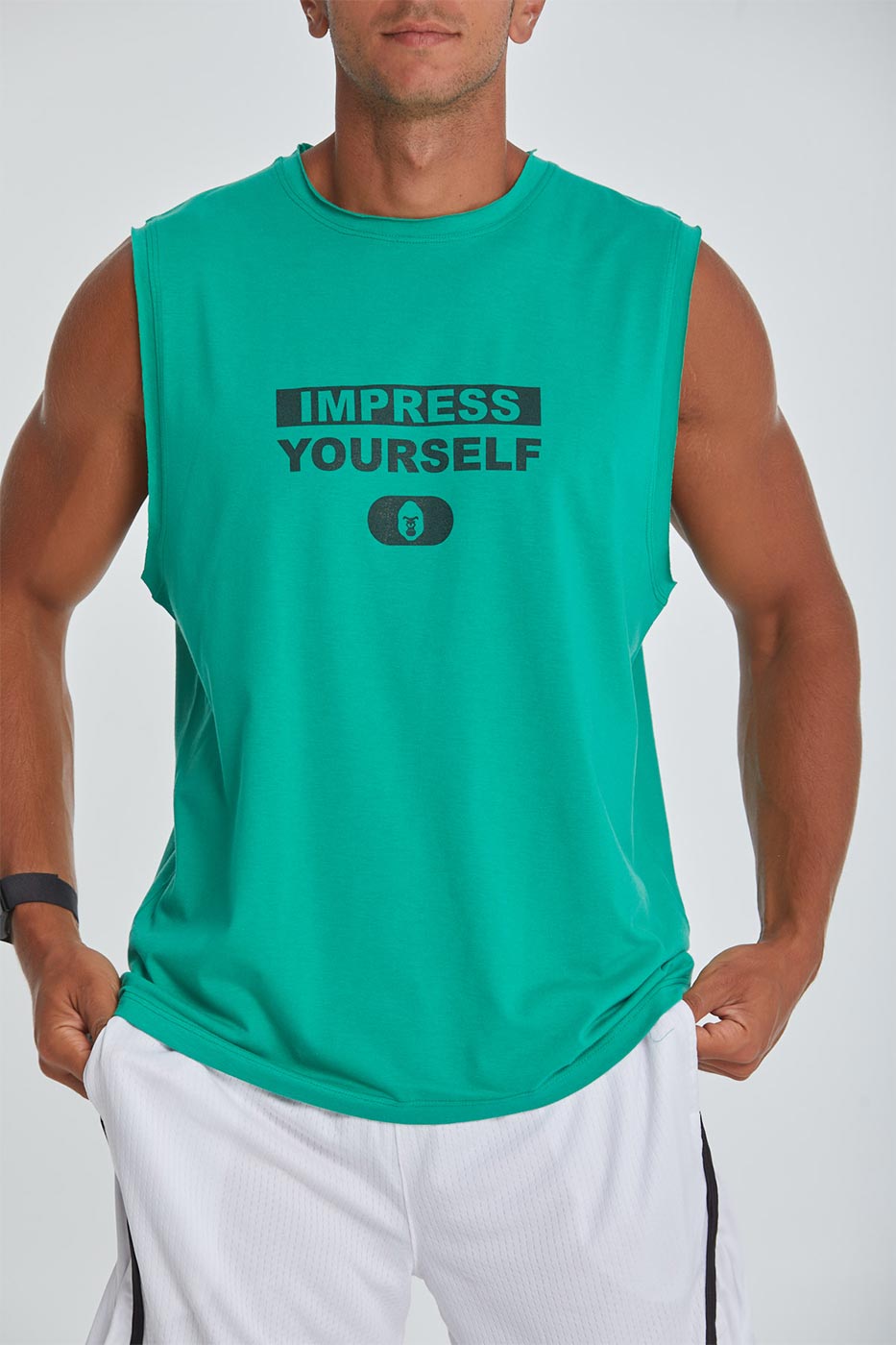 Closed tank top in green