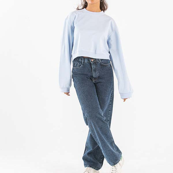Cropped Crewneck in baby blue
